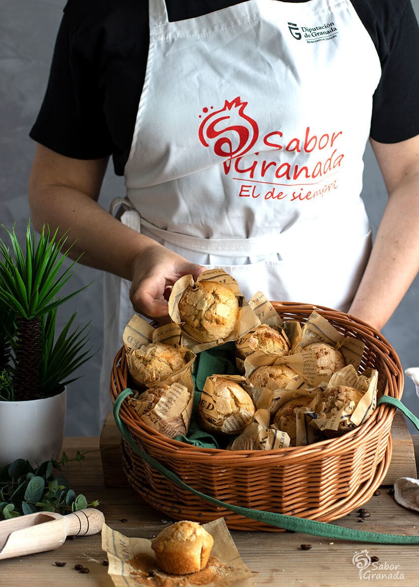 Presentación de la receta de Magdalenas de café - Sabor Granada Presentación de la receta de Magdalenas de café - Sabor Granada