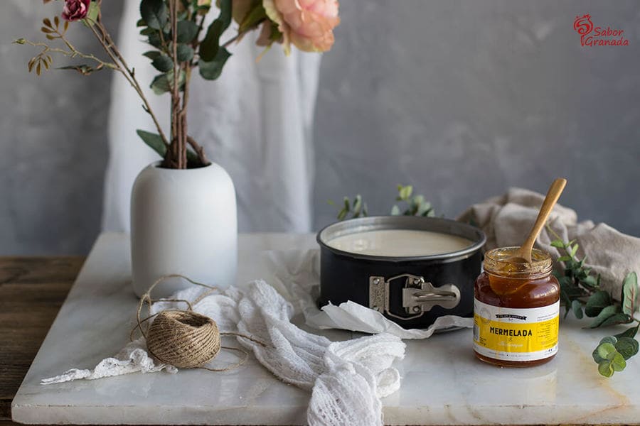 Elaboración de tarta de queso - Sabor Granada Elaboración de tarta de queso - Sabor Granada