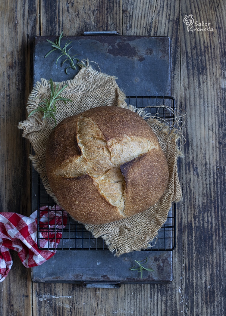 Pan Federico Jiménez para hacer este pan al horno relleno de crema de queso y sobrasada Pan Federico Jiménez para hacer este pan al horno relleno de crema de queso y sobrasada